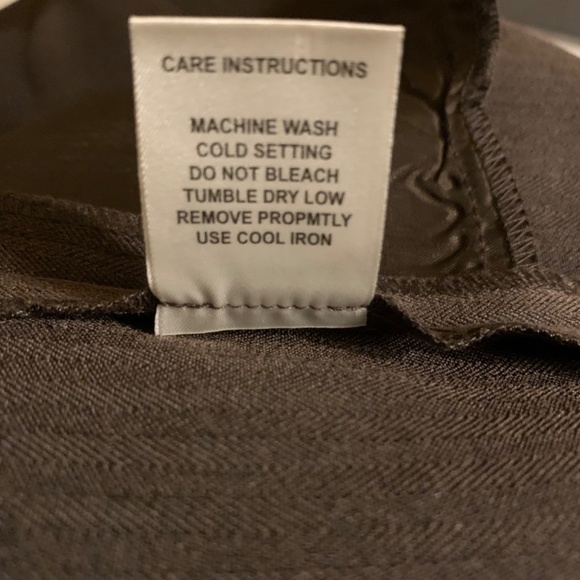 Dress Pants Size 8 with Decorative Buttons NWOT - Picture 9 of 12